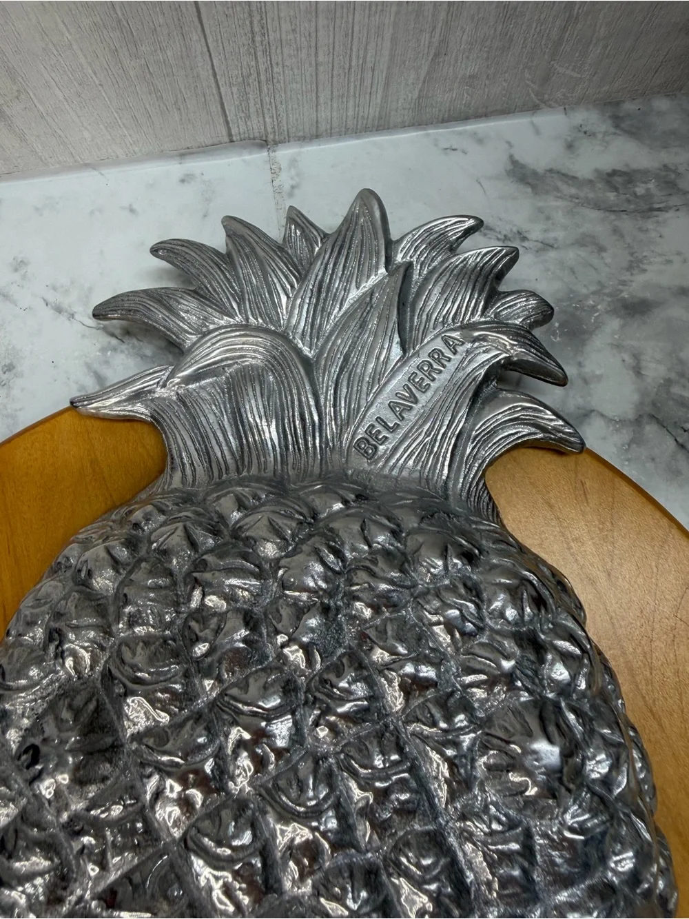 BELAVERRA Pineapple Metal Serving Tray Dish Bowl Centerpiece HTF piece 14x7.25